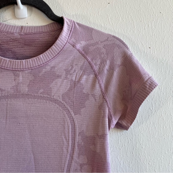 Lululemon Run T Swiftly Tech Short Sleeve Rose Quartz Sz 6 EUC *SPECIAL EDITION* - Picture 5 of 12